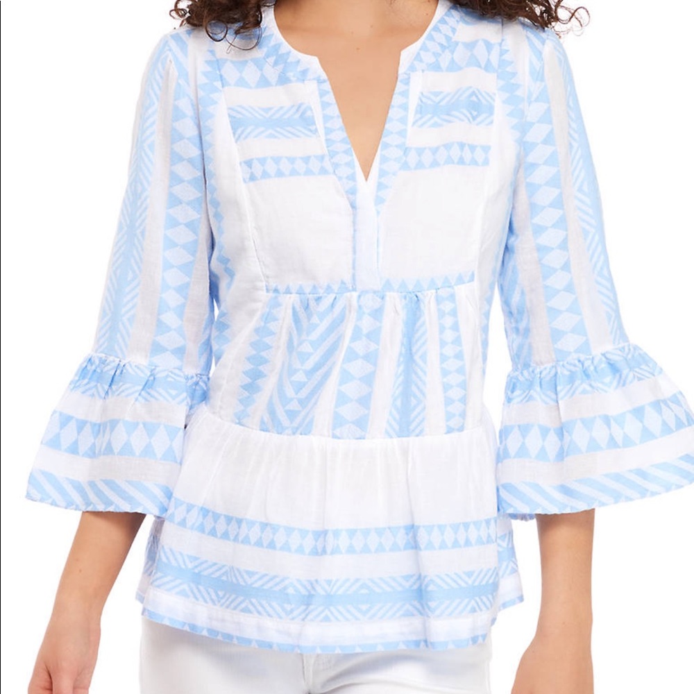 NWT Crown & Ivy Chevron Flare Sleeve Swing Top
